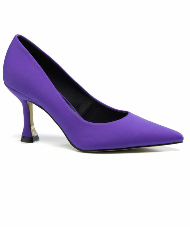 Zapato salón color púrpura