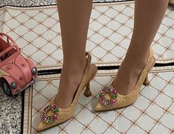 Zapato salón broche multicolor