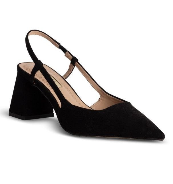 Zapato color negro destalonado
