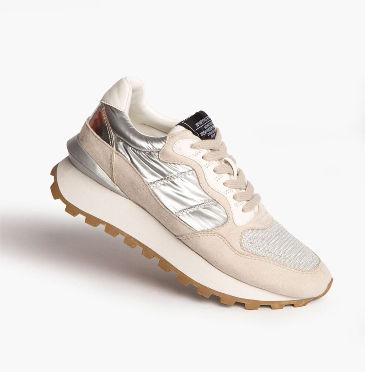 Deportivo color plata