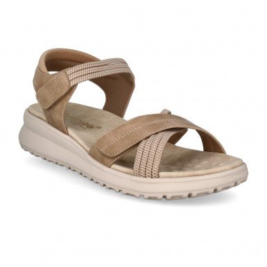 Amarpies sandalia beige se caracteriza por su ergonomía, ligereza, flexibilidad, y por adaptarse en todo momento a la forma natural del pie